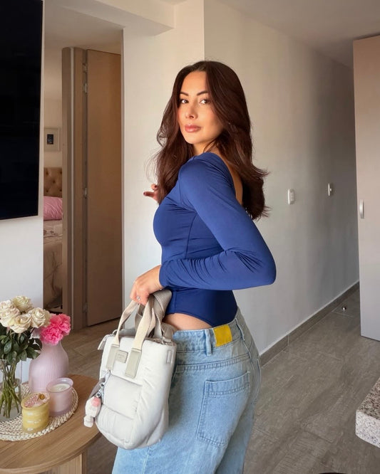 Styled by Camila Andrea · Body + Bolso
